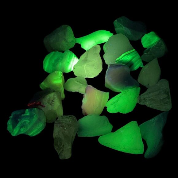 Art Glass Cullet Glowing Manganese Uranium Glass Bulk Assortment 3 LBS #5GA2 - Picture 3 of 8